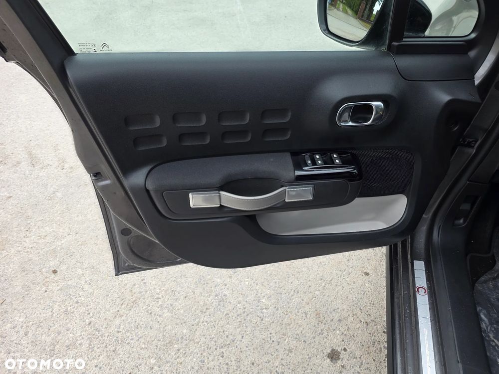 Citroën C3 Pure Tech 82 SHINE - 15