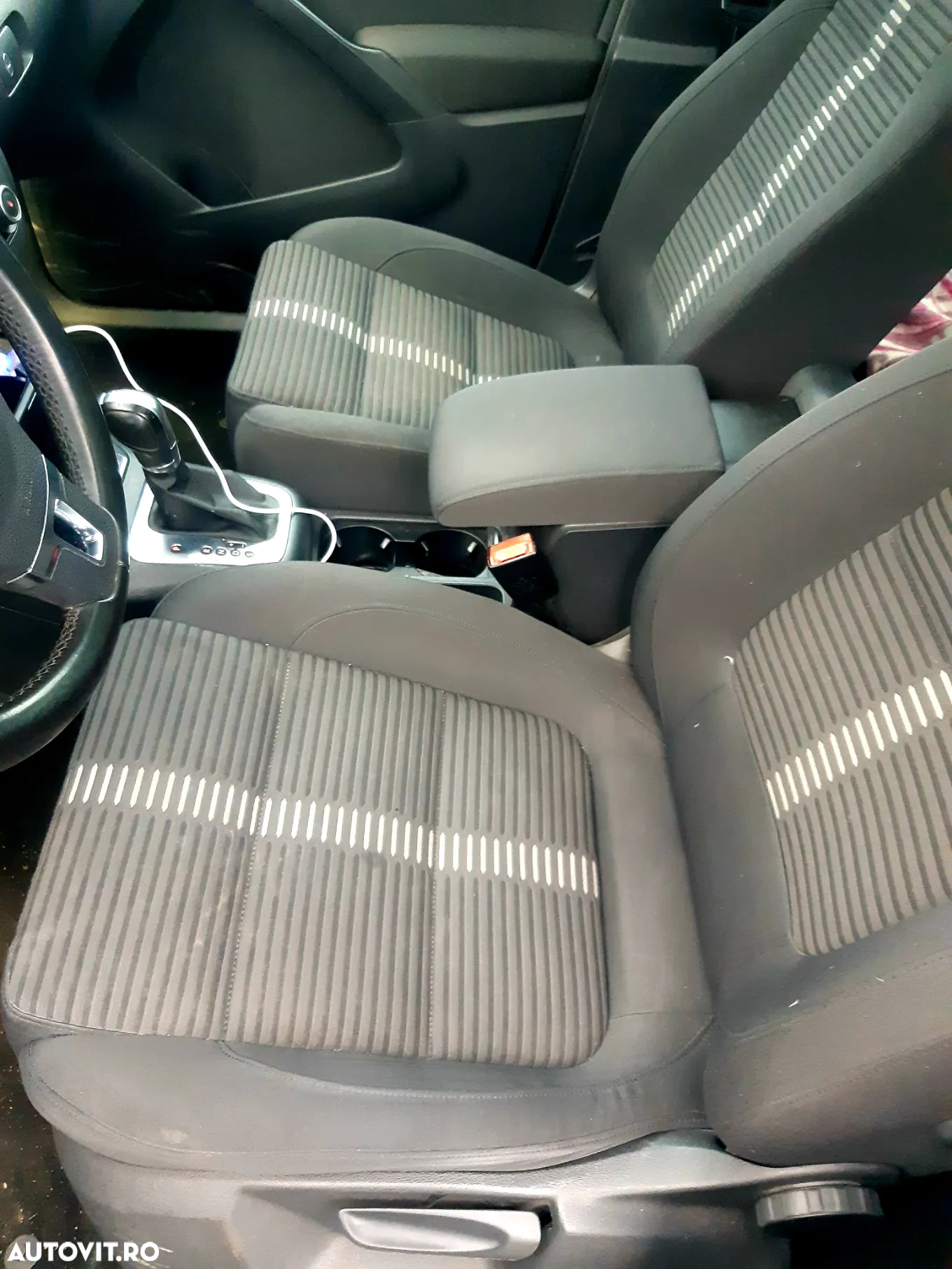 Volkswagen Tiguan 2.0 TDI 4Motion DSG Sport & Style - 6