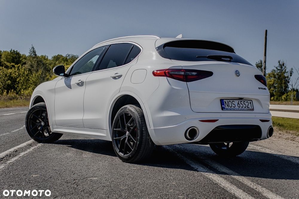Alfa Romeo Stelvio - 20