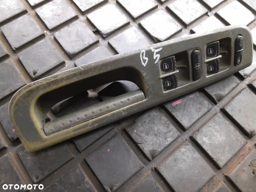 PANEL PRZEŁĄCZNIK SZYB VW GOLF IV 1J4959857 POSIADAM 4 SZT - 1