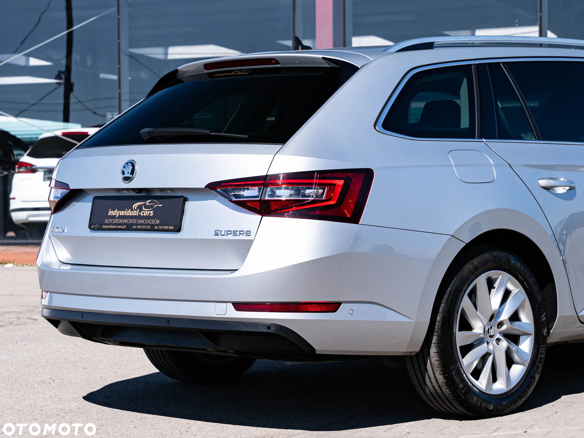 Skoda Superb 2.0 TDI DSG Premium Edition - 14