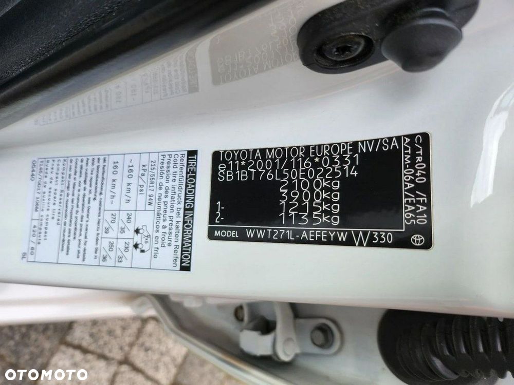 Toyota Avensis - 11