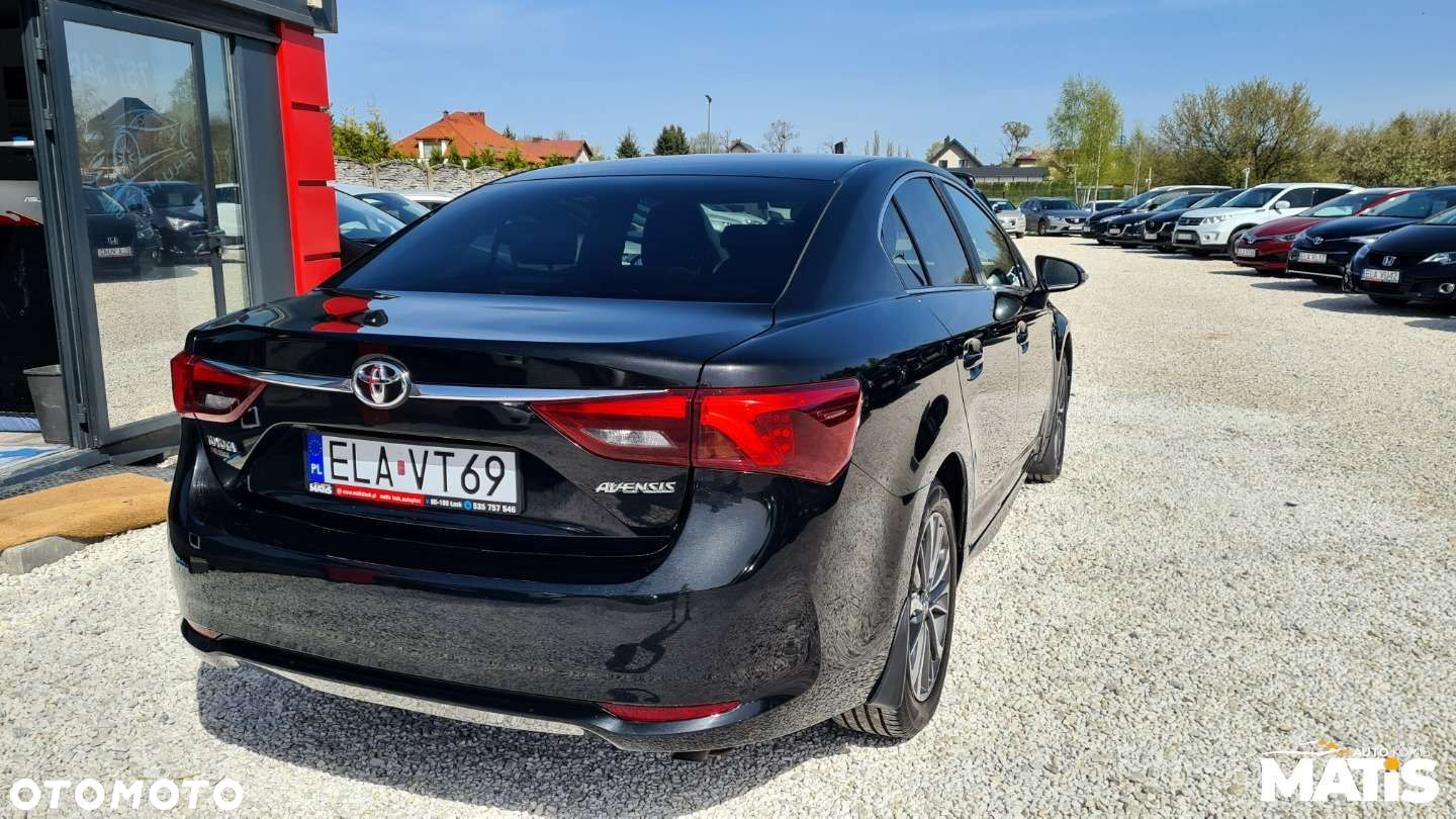 Toyota Avensis - 17