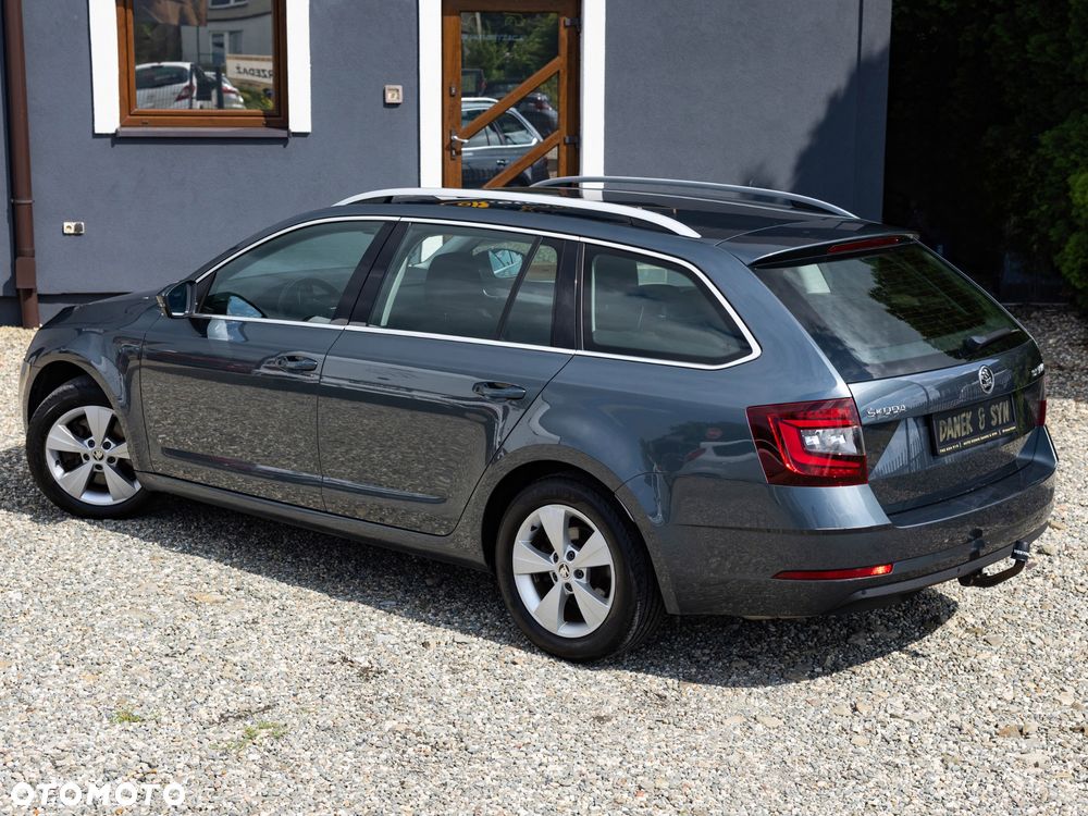 Skoda Octavia 2.0 TSI DSG Ambition - 10