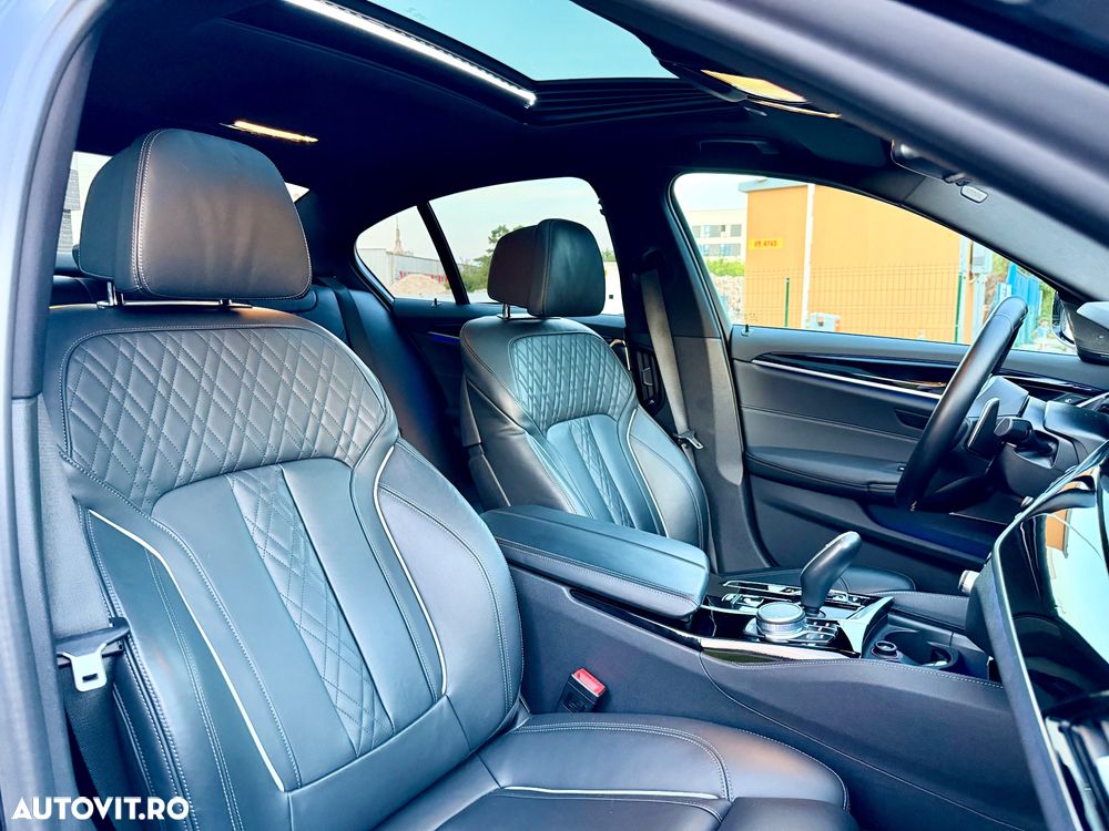 BMW M5 M550i xDrive AT - 26