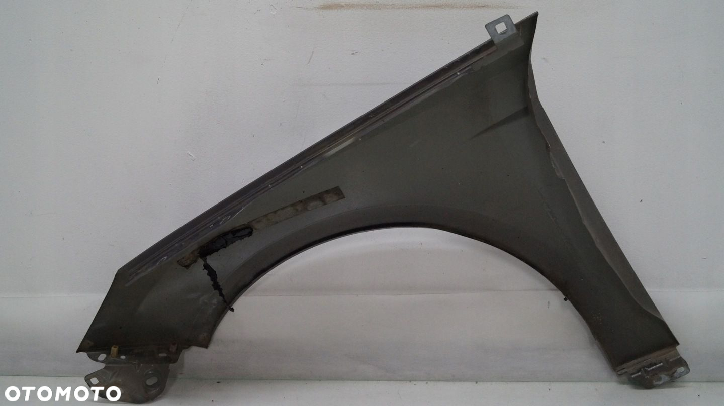 BŁOTNIK PRZEDNI PRAWY FORD FOCUS MK3 - 9