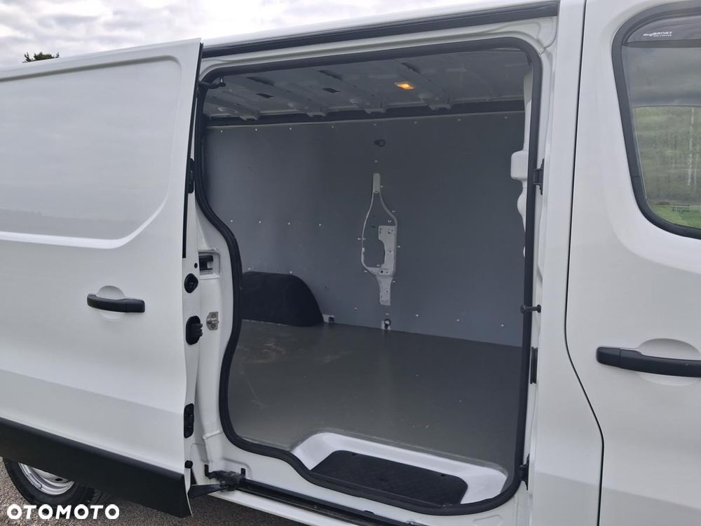 Opel Vivaro - 23