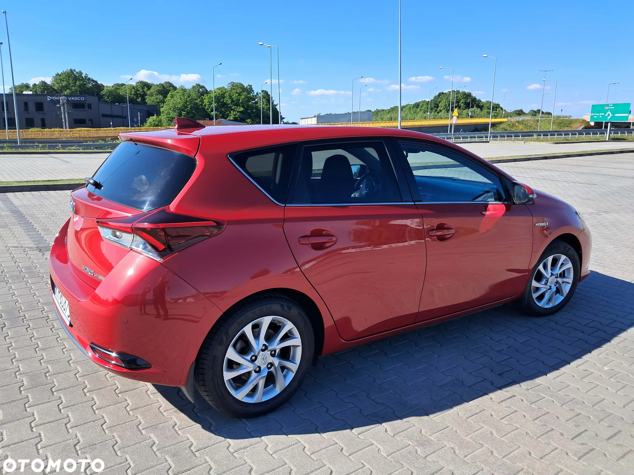 Toyota Auris Hybrid 135 Prestige - 4