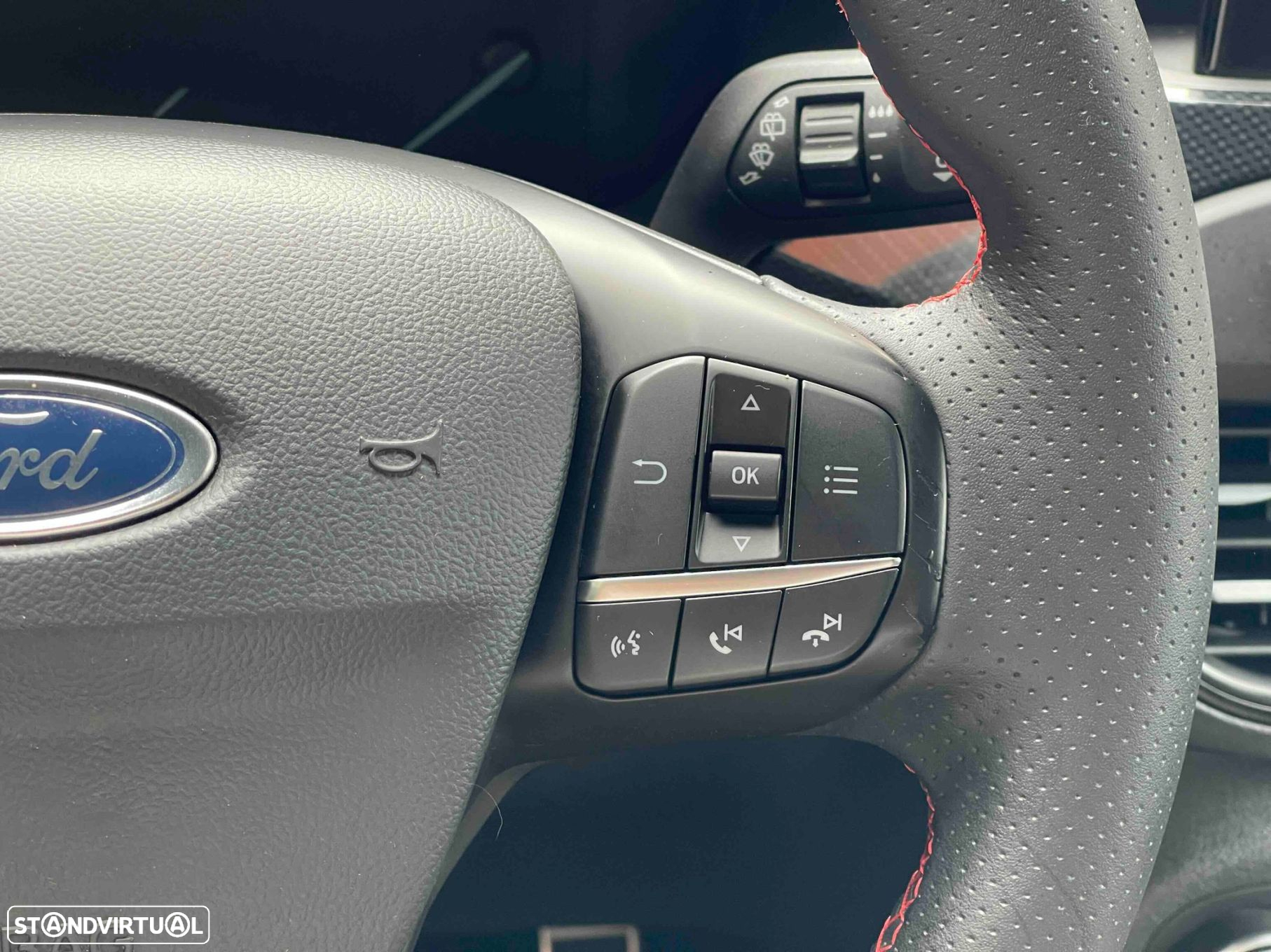 Ford Focus 1.0 EcoBoost ST-Line - 39