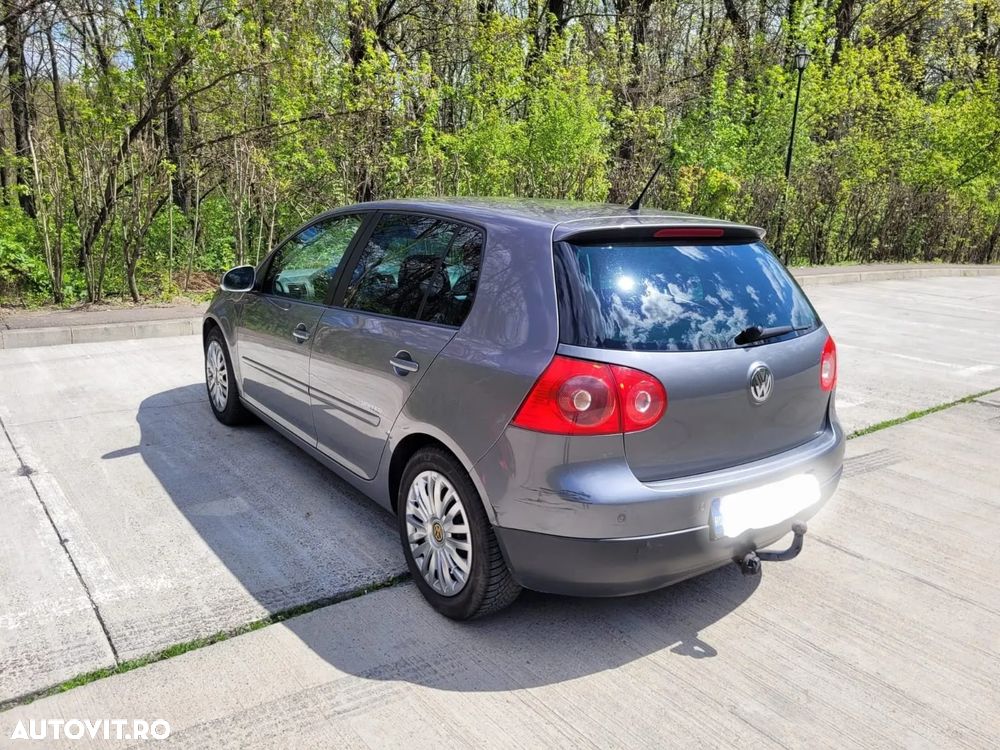 Volkswagen Golf 2.0 TDI DPF United - 3