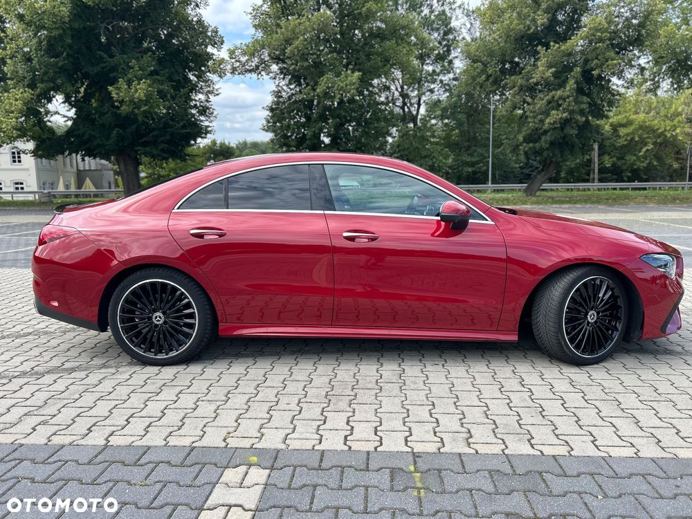 Mercedes-Benz CLA 220 4-Matic AMG Line 7G-DCT - 2