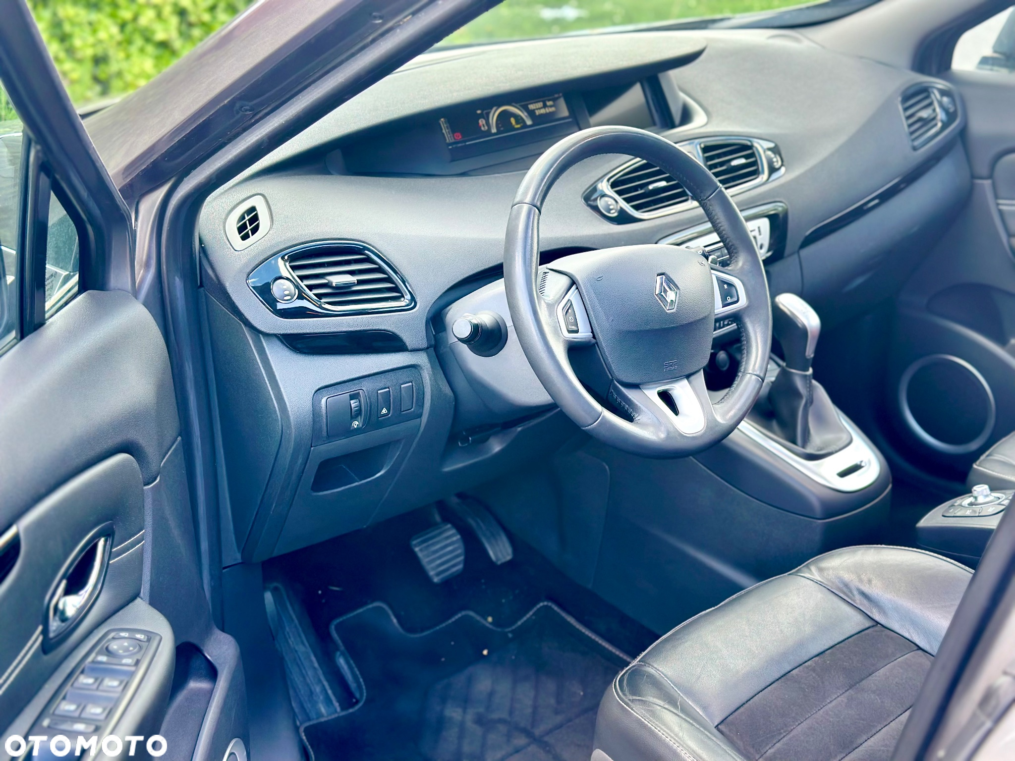 Renault Grand Scenic dCi 150 FAP Bose Edition - 14