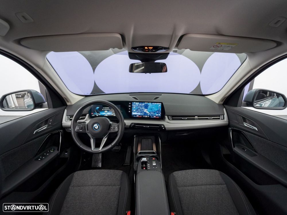 BMW iX1 eDrive20 xLine - 15