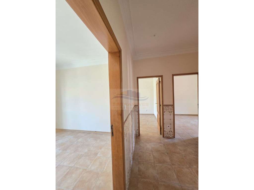 Apartamento T2 na Damaia de Cima - Pronto a Habitar - excelentes va... - Grande imagem: 3/28