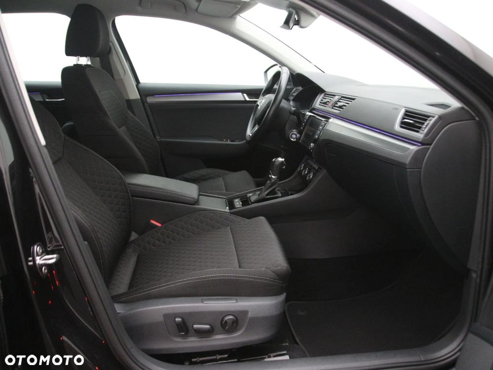 Skoda Superb 2.0 TDI Style DSG - 14