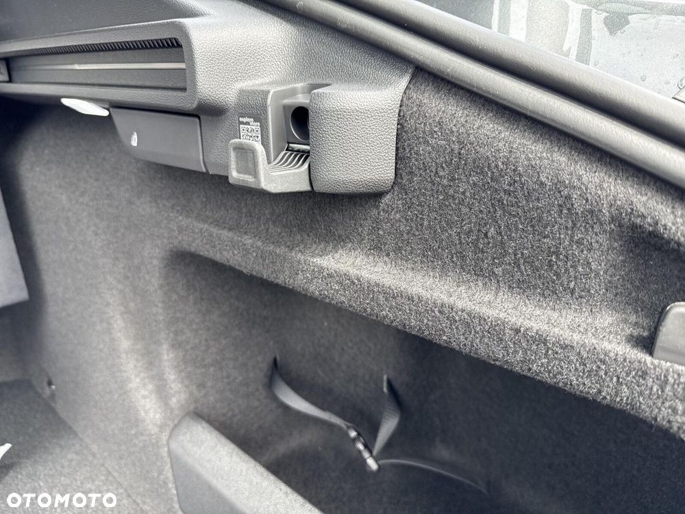 Skoda Superb 2.0 TSI Selection DSG - 32