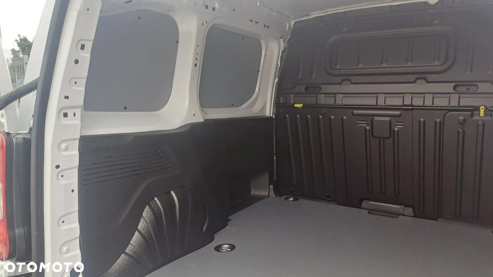 Toyota Proace City - 11