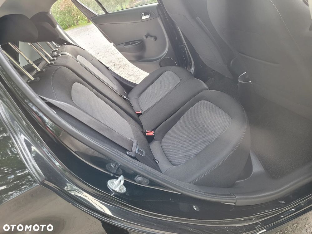 Hyundai i20 1.2 Fifa World Cup Edition - 12