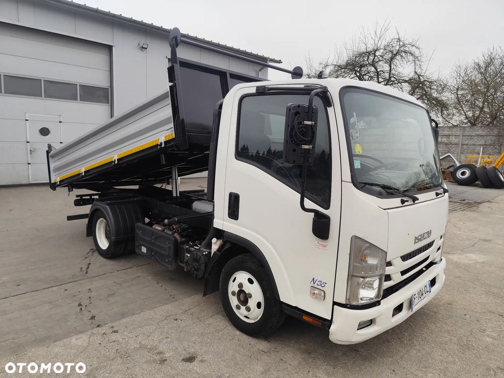 Isuzu N35 - 5
