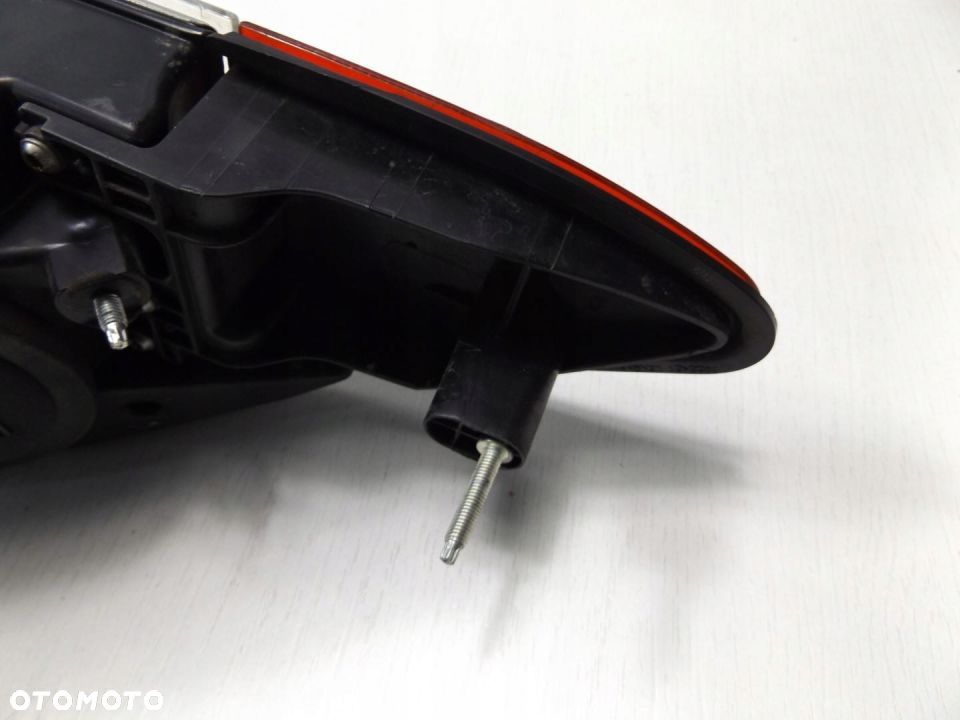 Tesla Model S LAMPA PRAWA TYLNA PRAWY TYŁ - 12