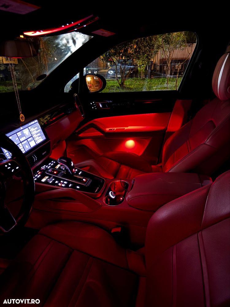 Porsche Cayenne - 18