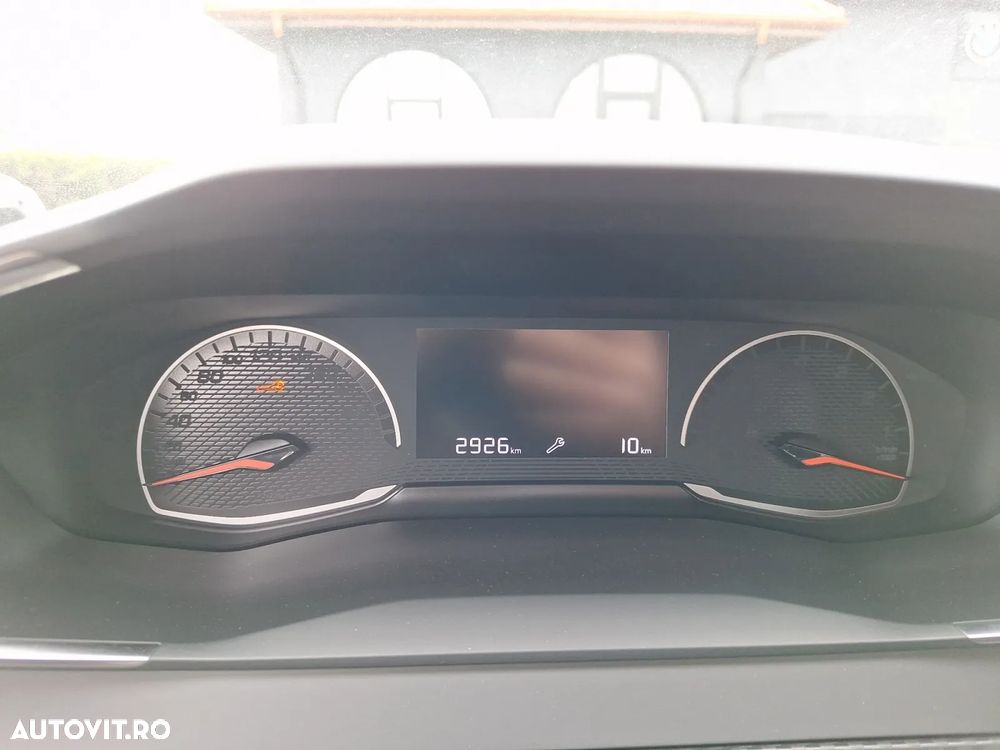 Peugeot 208 1.2L PureTech 75 S&S BVM5 Active - 8