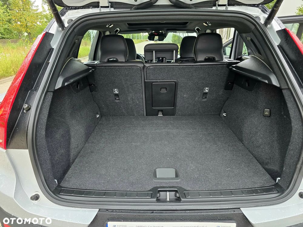 Volvo XC 40 B4 B AWD R-Design - 13