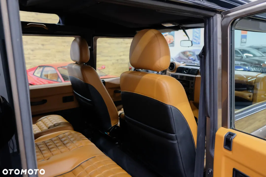 Land Rover Defender 110 2.2 TD4 SE - 18