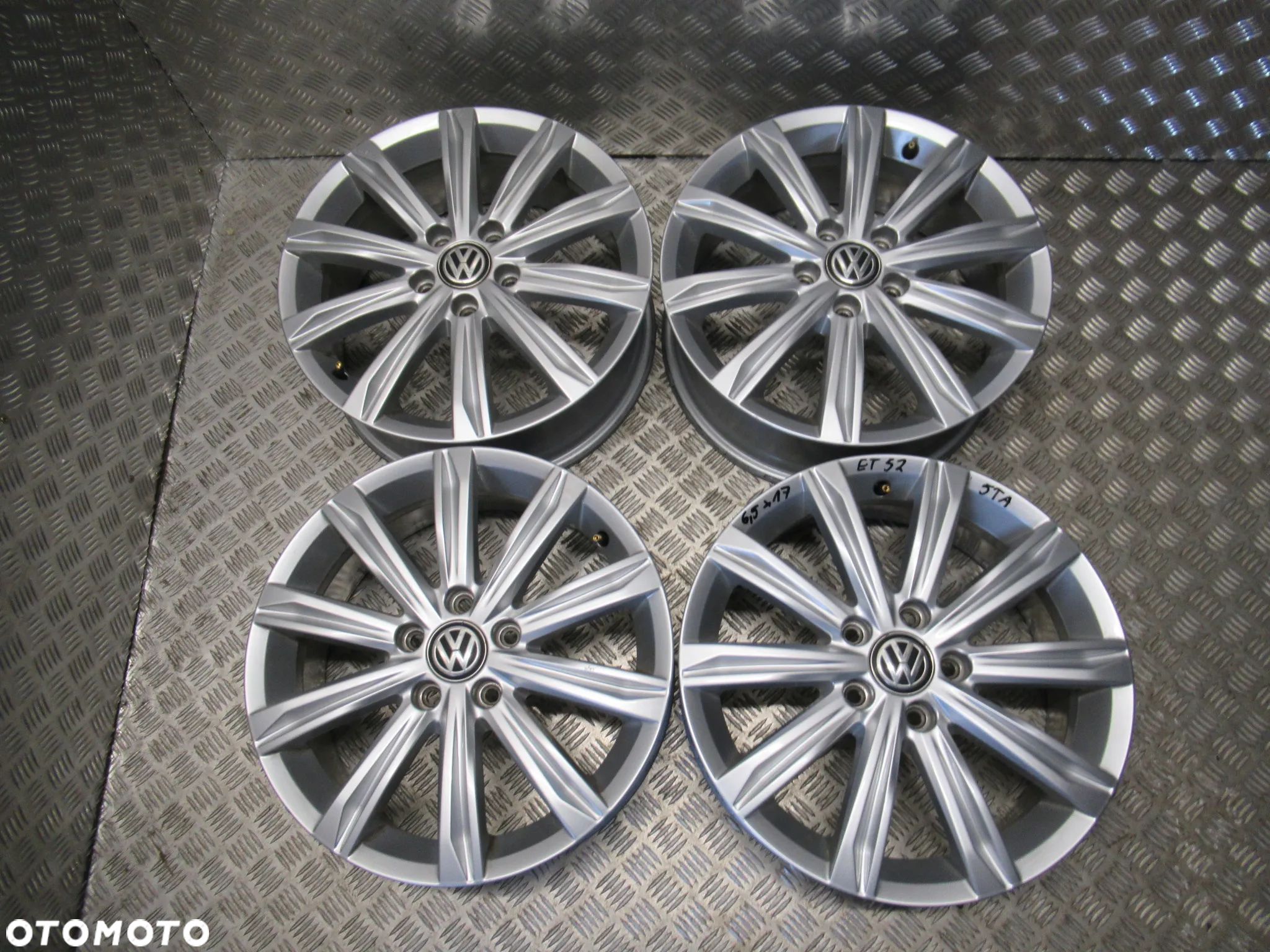 Felgi Vw T-Rock Sharan Tiguan Caddy Passat 6,5Jx17 et52 5x112 5TA - 1