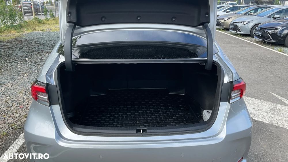 Toyota Corolla 1.8 HSD Exclusive interior Negru - 10
