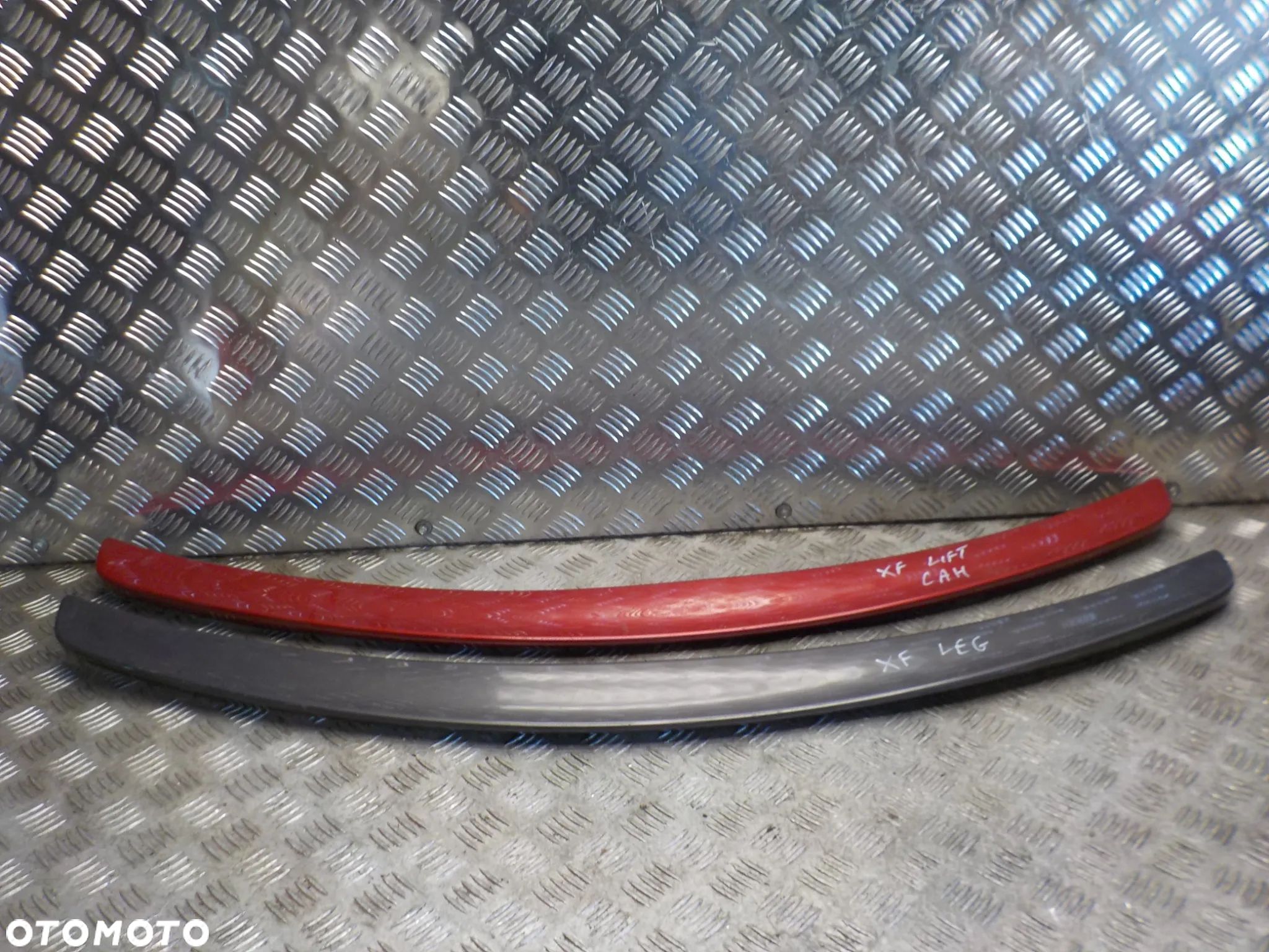 JAGUAR XF X250 LOTKA SPOILER KLAPY - 1
