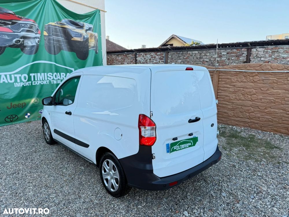 Ford Tourneo Courier - 4