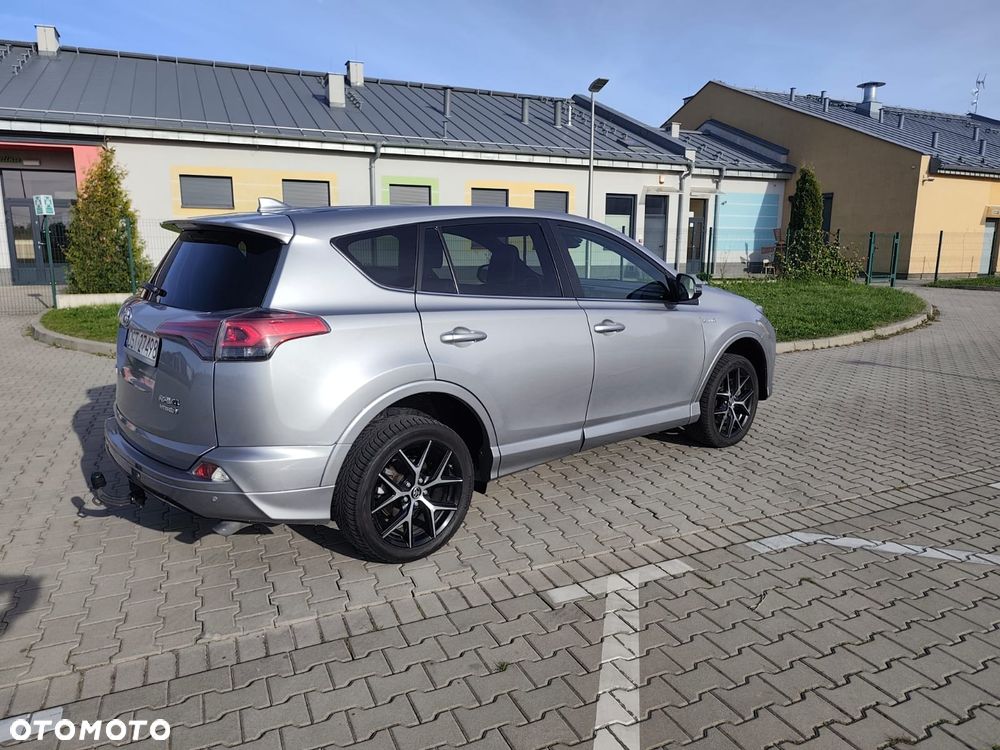 Toyota RAV4 - 8