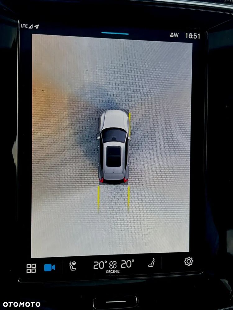 Volvo XC 40 B4 AWD Ultimate Dark - 32