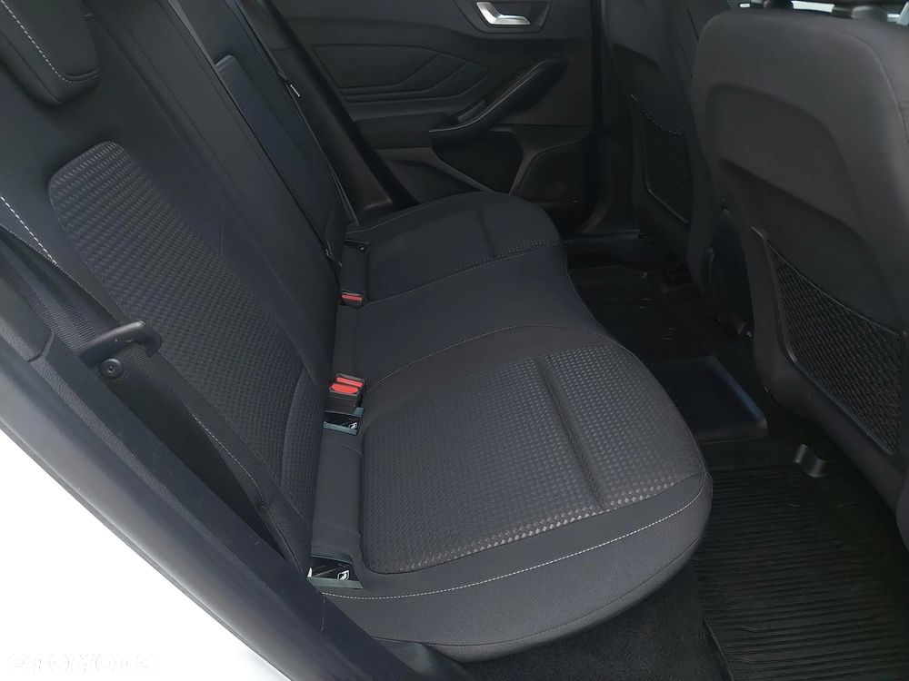 Ford Focus 1.5 EcoBlue Connected - 34