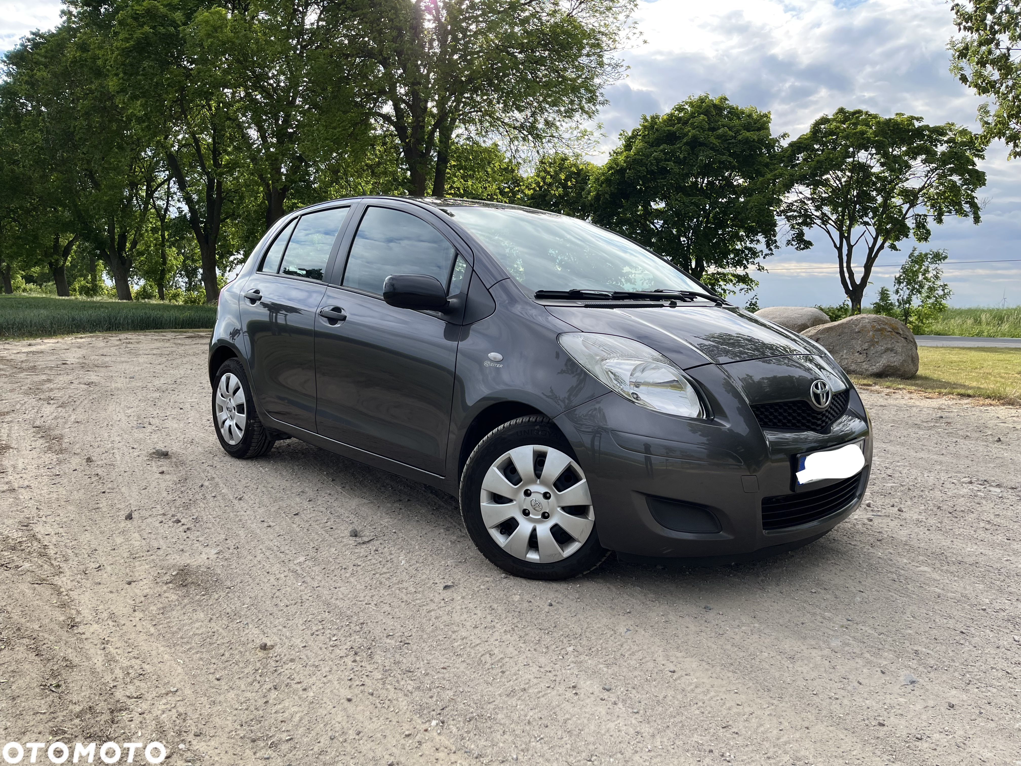 Toyota Yaris 1.33 Luna - 1