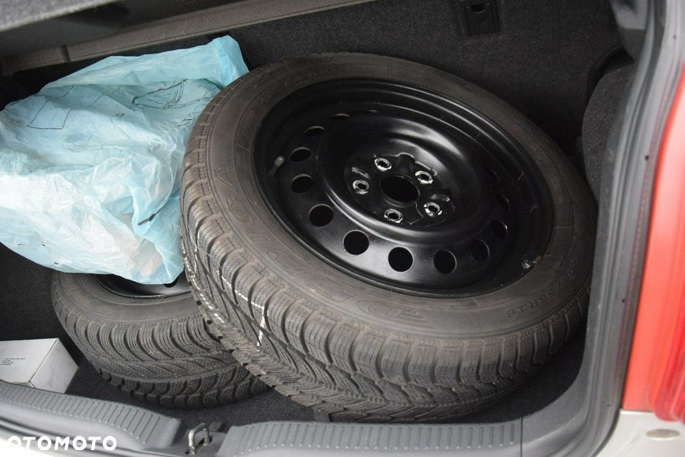 Toyota Auris 1.6 VVT-i Team - 11