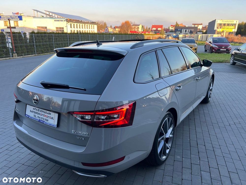 Skoda Superb Combi 2.0 TDI 4x4 DSG SportLine - 5