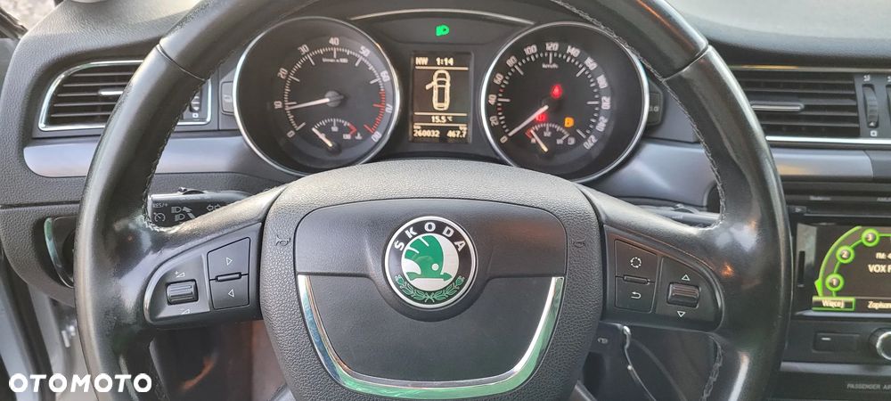 Skoda Superb 1.8 TSI FAMILY - 23