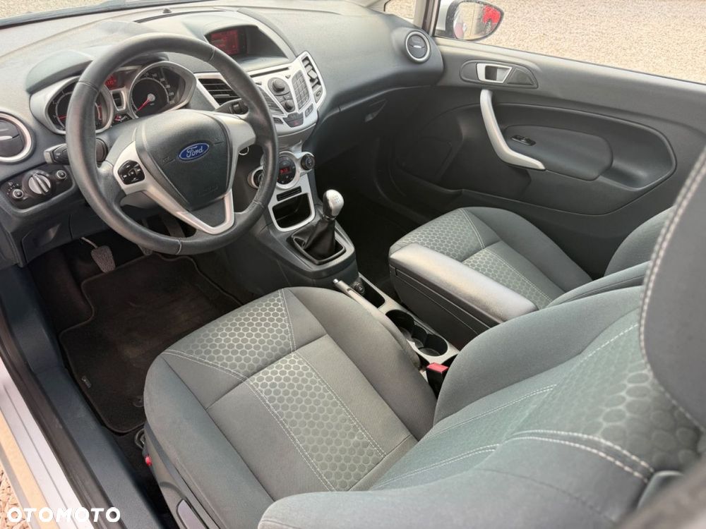 Ford Fiesta - 37