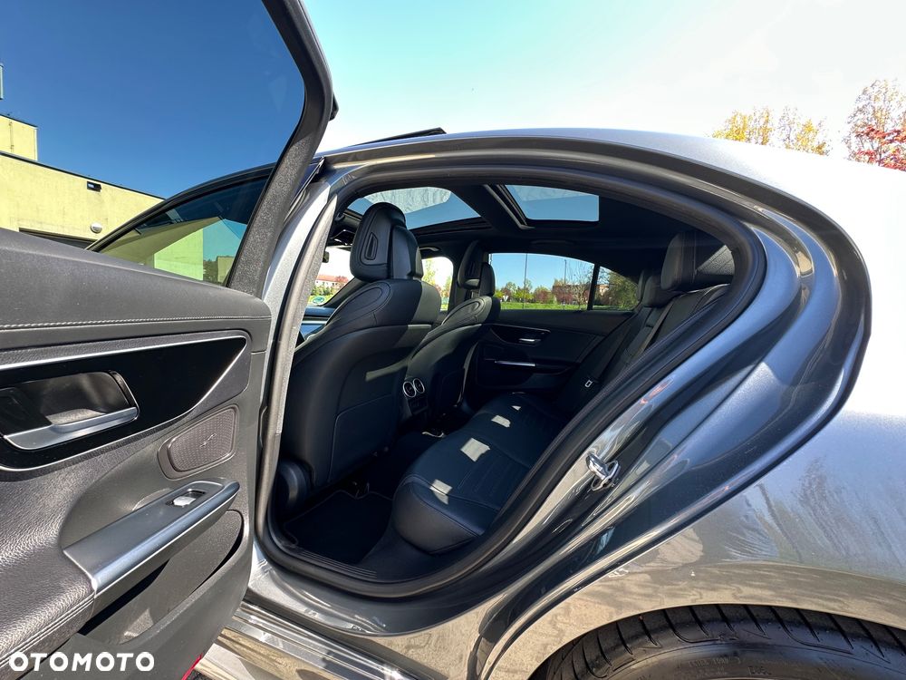 Mercedes-Benz Klasa C 180 9G-TRONIC Edition AMG Line - 21