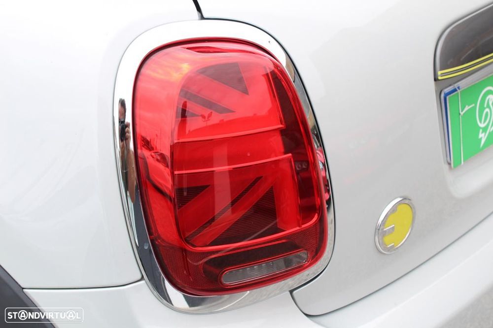 MINI 3 Portas Cooper SE Essential - 16