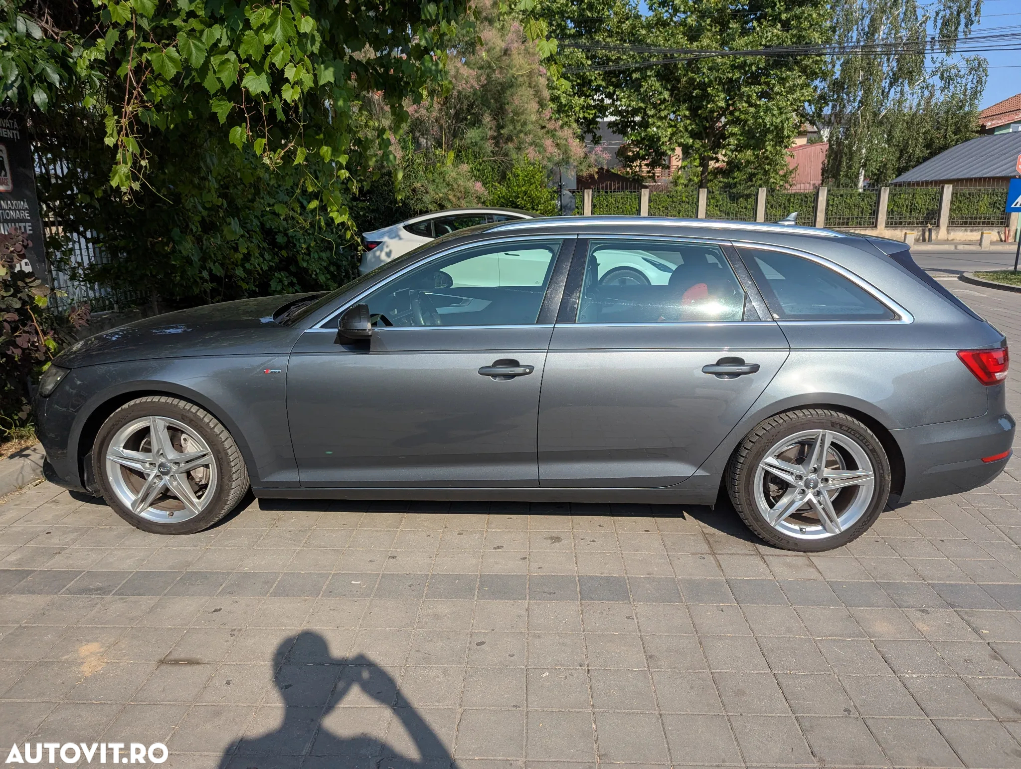 Audi A4 Avant 2.0 TDI quattro S tronic Sport - 4