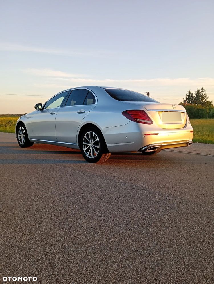 Mercedes-Benz Klasa E 200 9G-TRONIC - 2