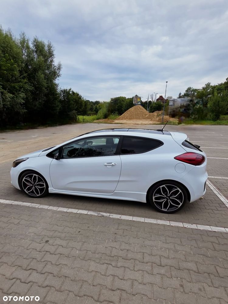 Kia Ceed 1.6 T-GDI GT - 7