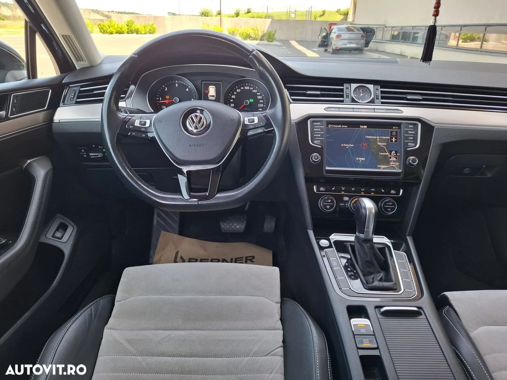 Volkswagen Passat 2.0 TDI DSG (BlueMotion Technology) Highline - 14