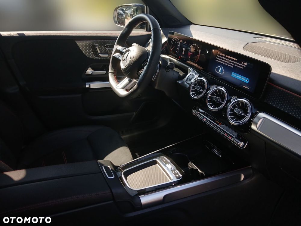 Mercedes-Benz GLB 220 d 4-Matic AMG Line 8G-DCT - 13