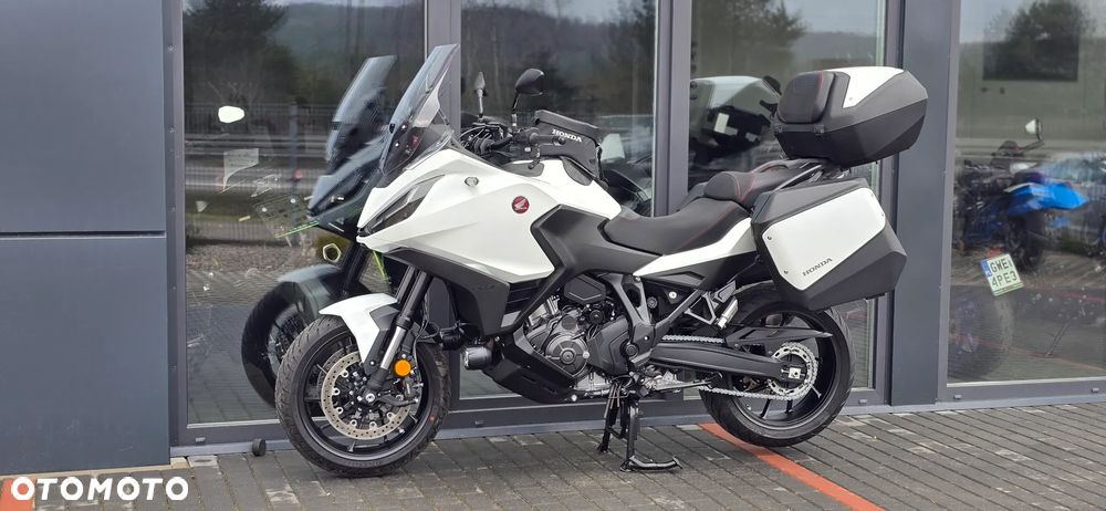 Honda NT - 27