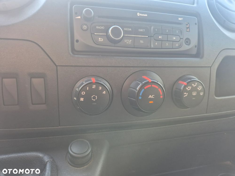 Renault Master - 25