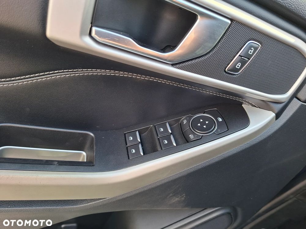 Ford Explorer - 8